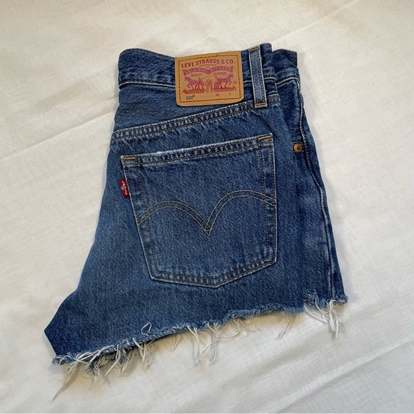 Levi’s 501 Denim shorts - Picture 2 of 5